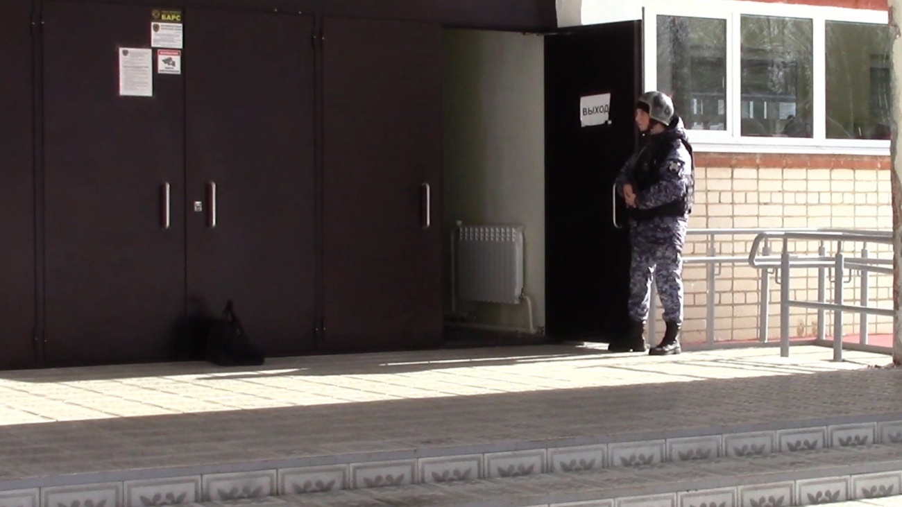 В Оршанке «злоумышленник проник в здание школы и открыл беспорядочную стрельбу»