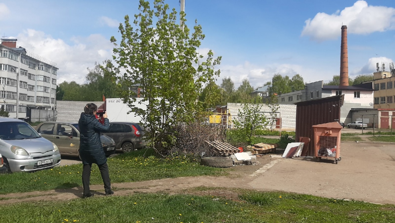 На улицах Йошкар-Олы вновь обнаружили захламлённые территории