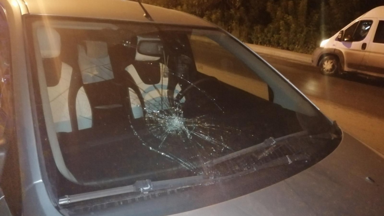 В Йошкар-Оле пешеход оказался на лобовом стекле иномарки