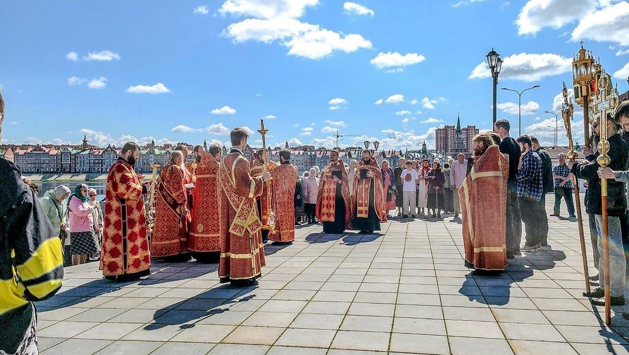 В Йошкар-Оле крестным ходом почтили память Кирилла и Мефодия