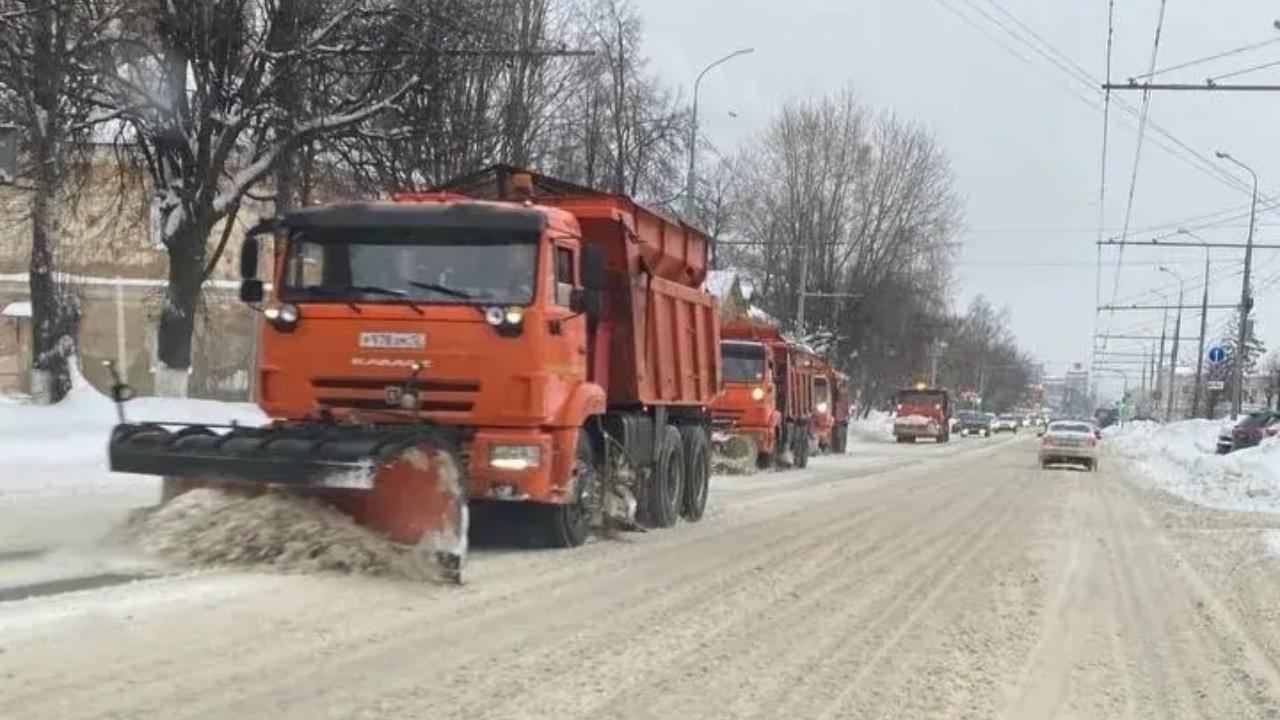 В Йошкар-Оле за ночь на снежную свалку вывезено около 6 тысяч кубов снега