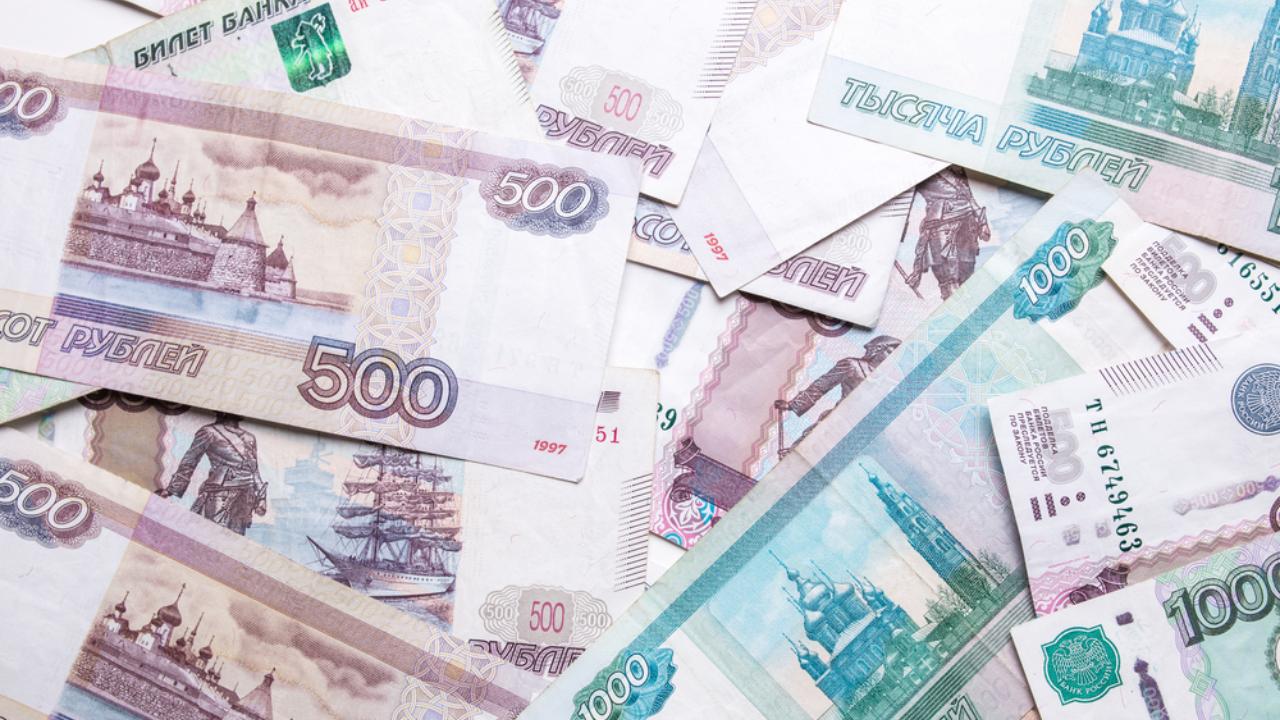 ВТБ: рынок сбережений в апреле вырос на 1 трлн рублей 