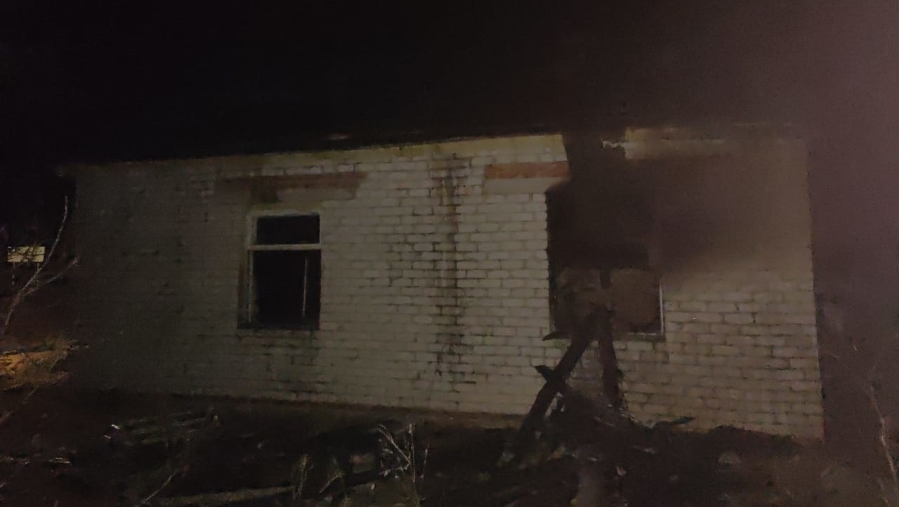 Пожар в Оршанском районе – огонь мог перекинуться на жилые дома соседей