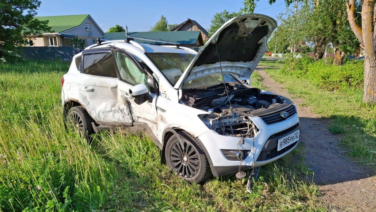 В Сернурском районе в ДТП травмированы два водителя