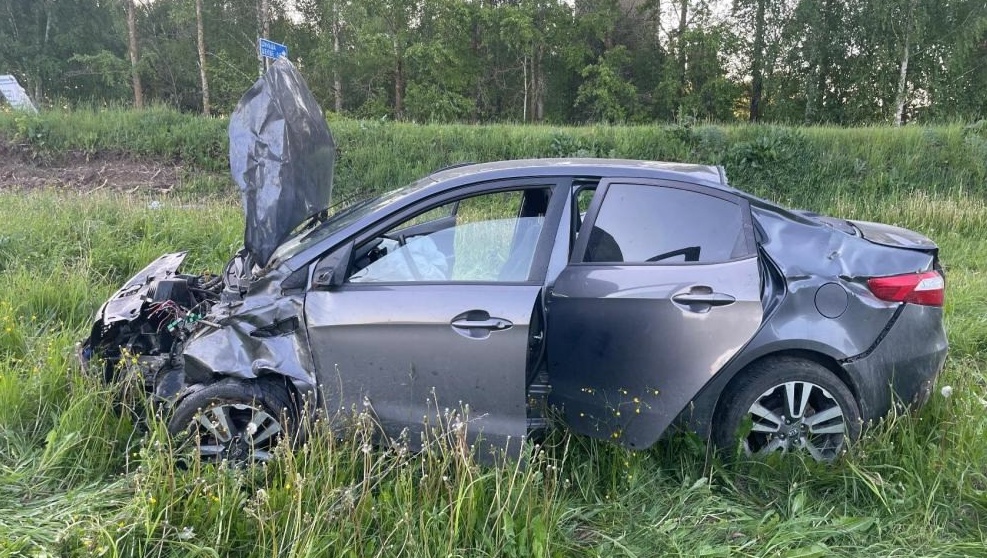 В Моркинском районе иномарка опрокинулась в кювет