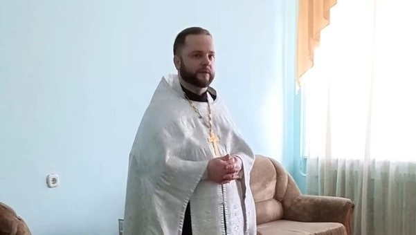 В Йошкар-Оле священник Серафимовского храма поздравил с Рождеством беженцев из Донбасса