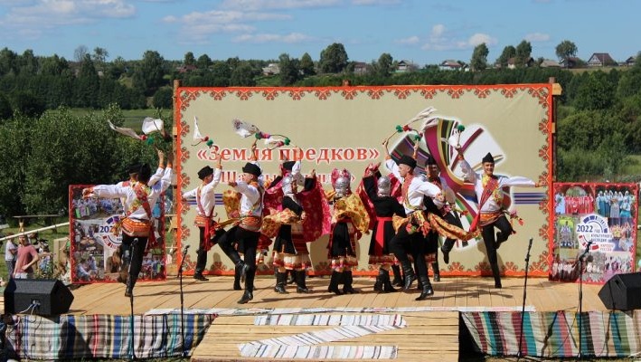 Форум «Земля предков» в Килемарском районе собрал 3,5 тысячи участников