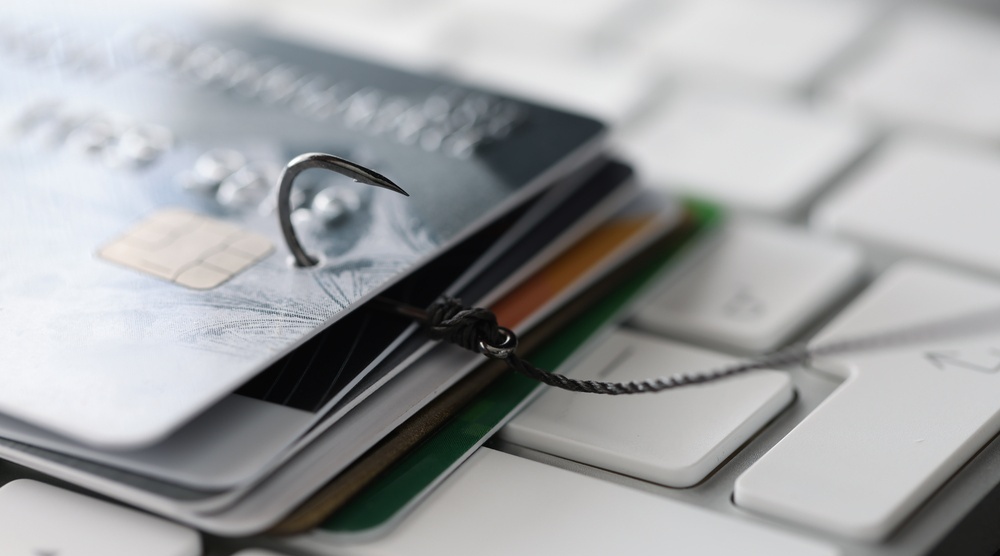 Йошкаролинец продлил действие сим-карты и лишился 150 тысяч рублей