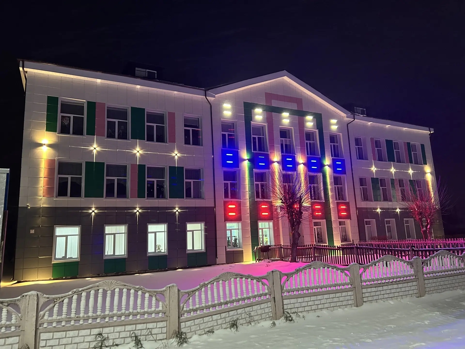 Фасад Звениговской школы № 1 приобрёл особенную «фишку»