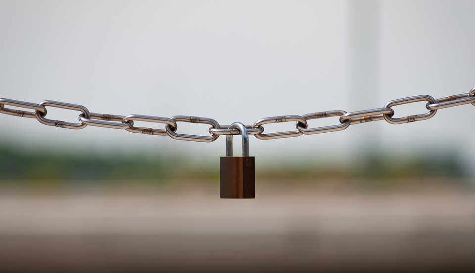 В Советском закрыли придорожное кафе