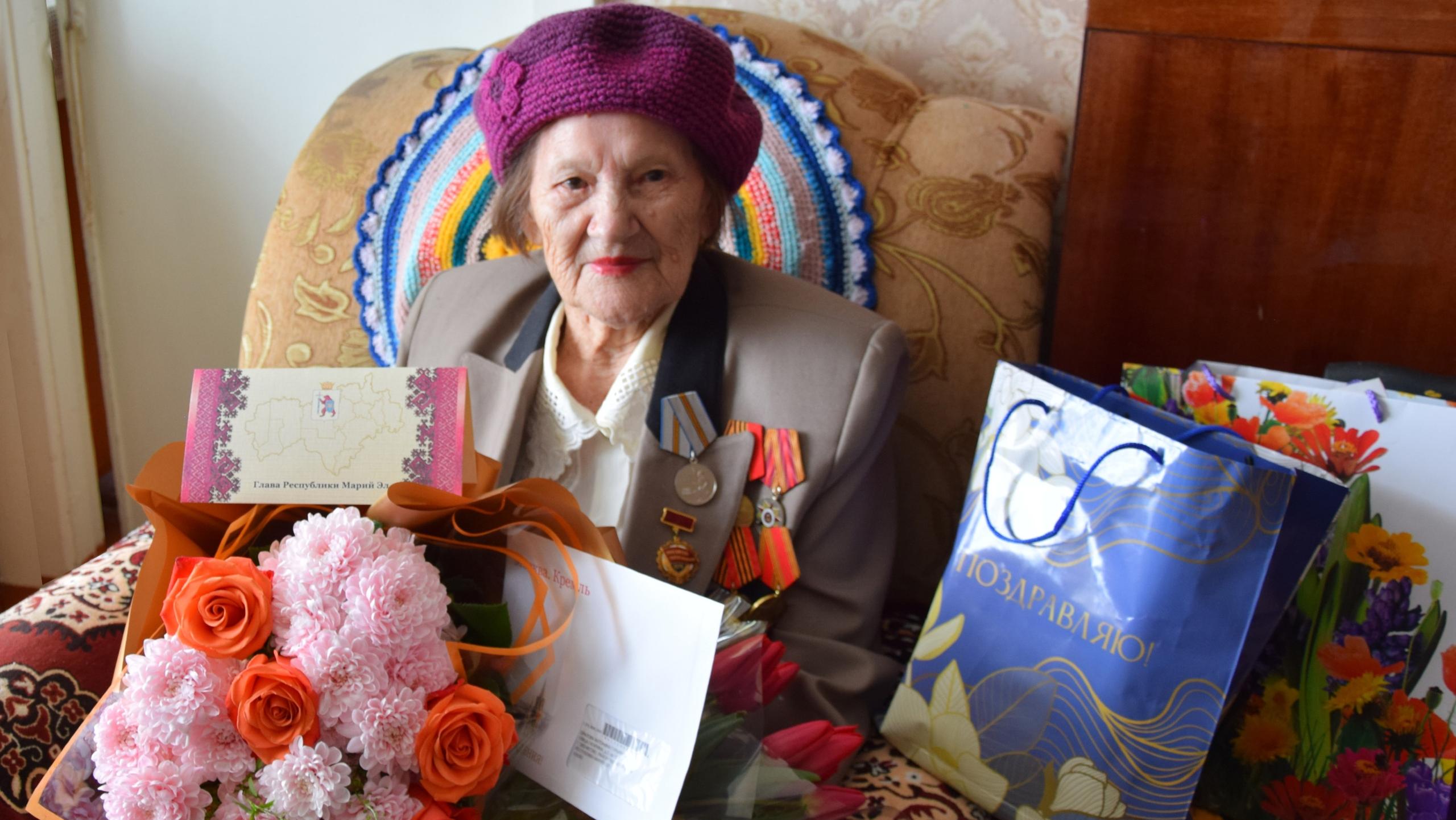 100 лет — пример стойкости, мужества и человеческого достоинства