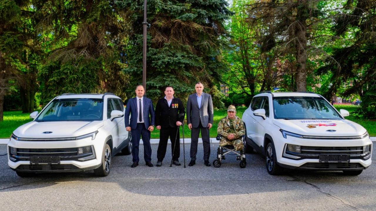 В Марий Эл ветеранам СВО передали автомобили с ручным управлением