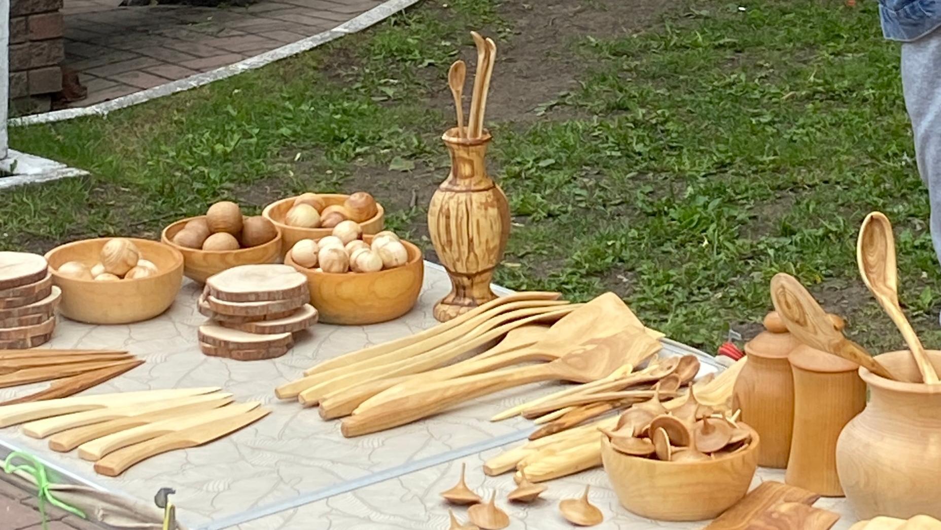 В «Городе мастеров» в Йошкар-Оле представлены авторские работы из дерева