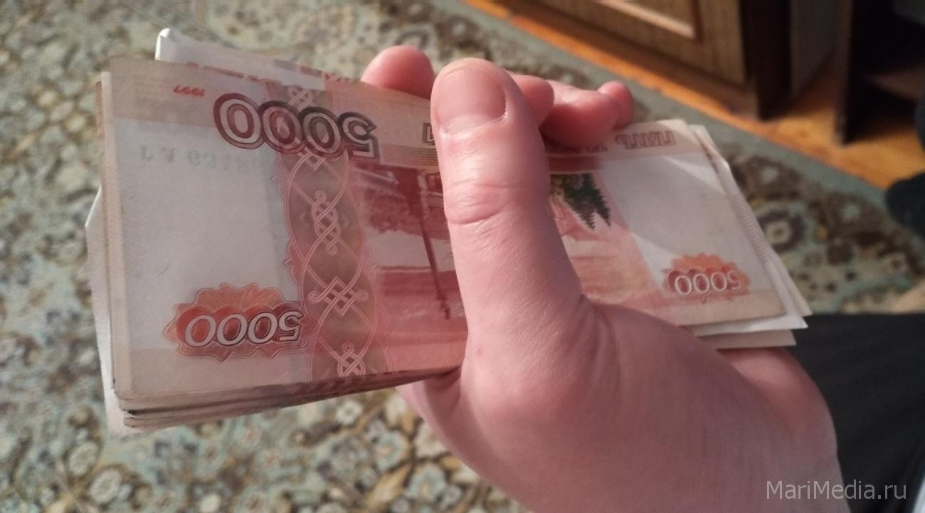 Житель Килемар из-за долгов лишился грузовика