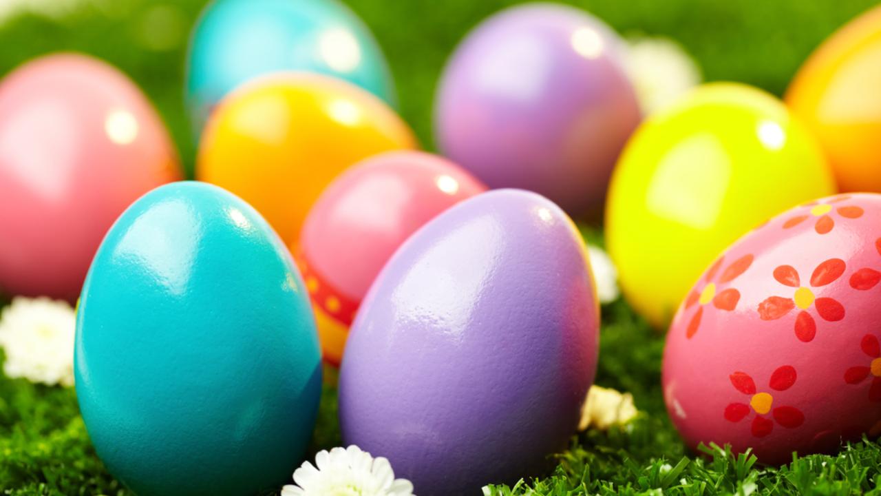 Как покрасить пасхальные яйца без химии