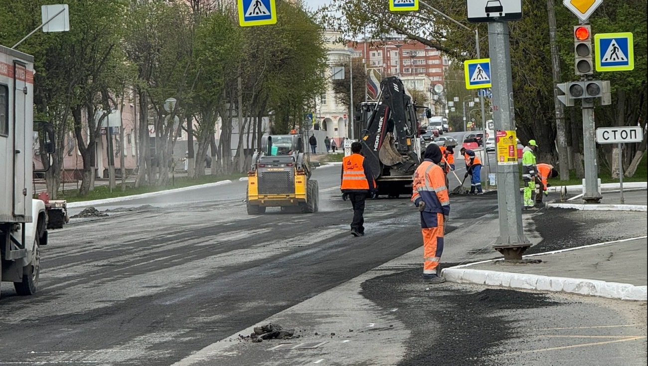 В Йошкар-Оле ремонтируют участок дороги на Ленинском проспекте