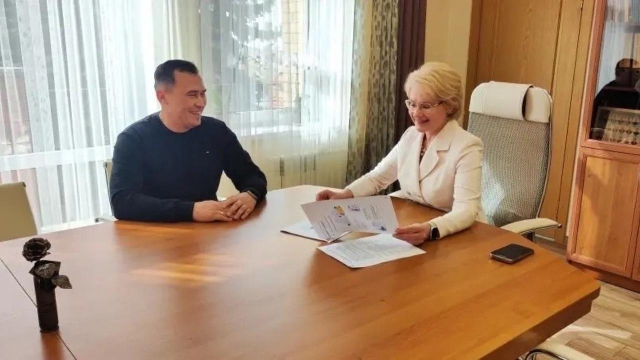 Лариса Ревуцкая обсудила с героем Марий Эл проведение «Уроков мужества» 
