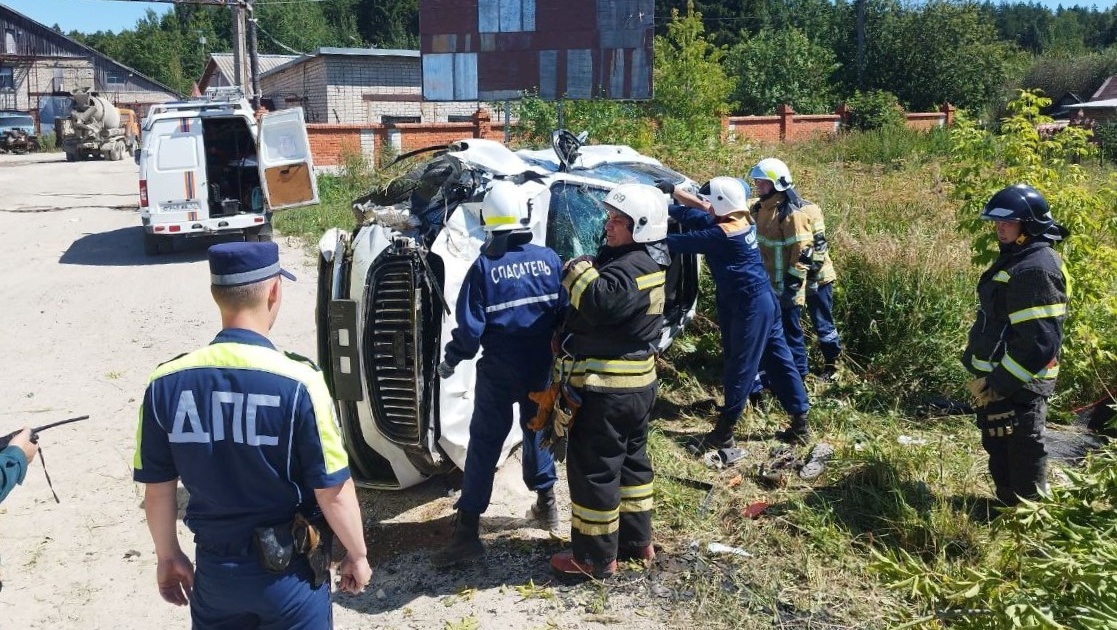 Спасатели Марий Эл участвовали в ликвидации последствий серьёзного ДТП