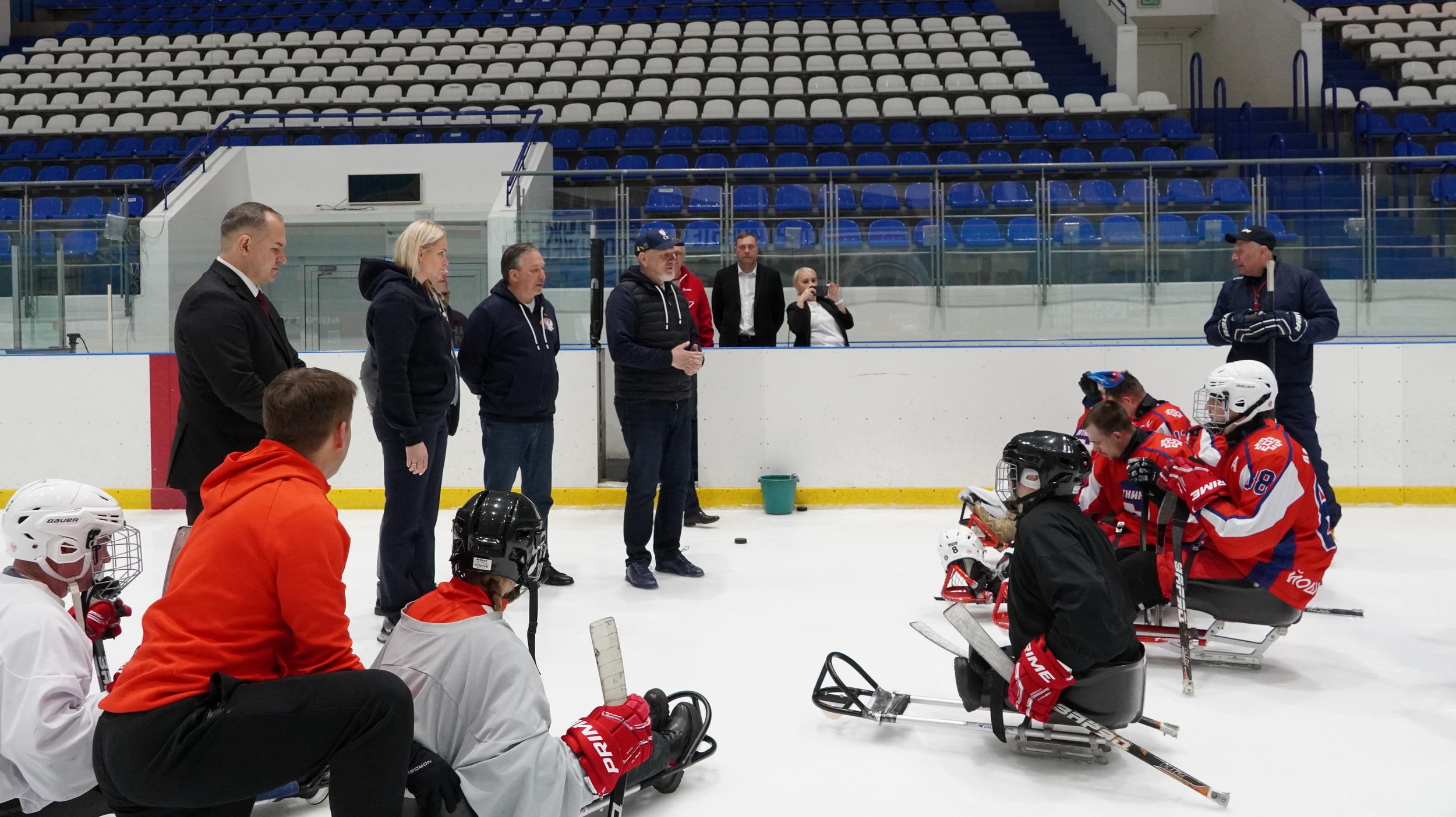 В Марий Эл российские сенаторы встретились с командой по следж-хоккею «Ратник»  