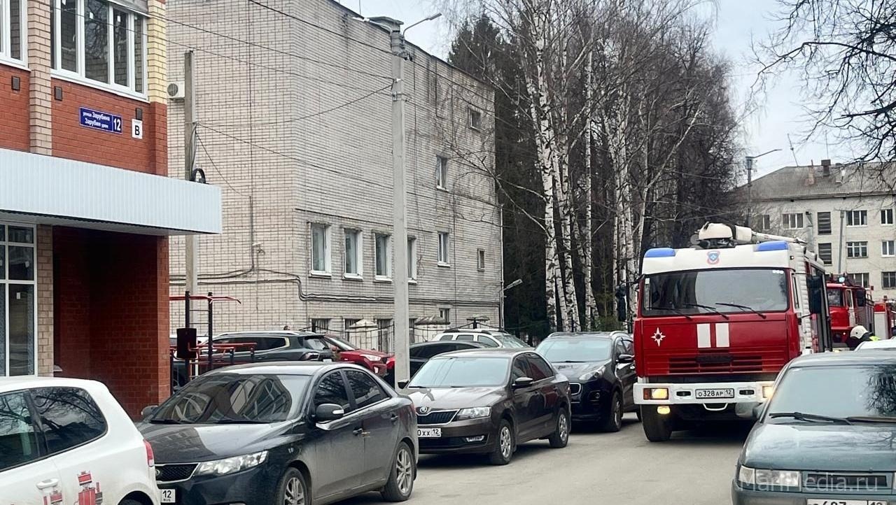 В Йошкар-Оле эвакуировали сотрудников МЧС из здания управления
