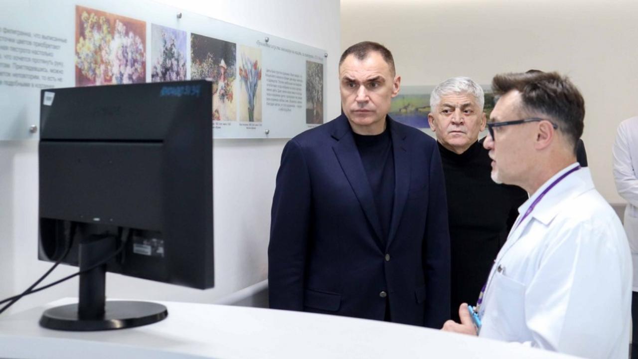 Юрий Зайцев посетил ФНКЦРиО в Димитровграде