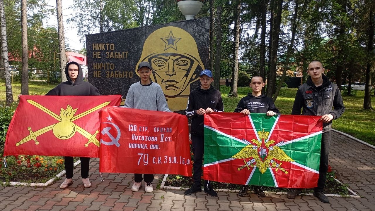 Новобранцев из Советского района проводили в армию