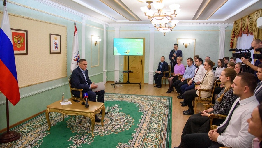 Глава Марий Эл вручил награды марийской команде форума «iВолга»