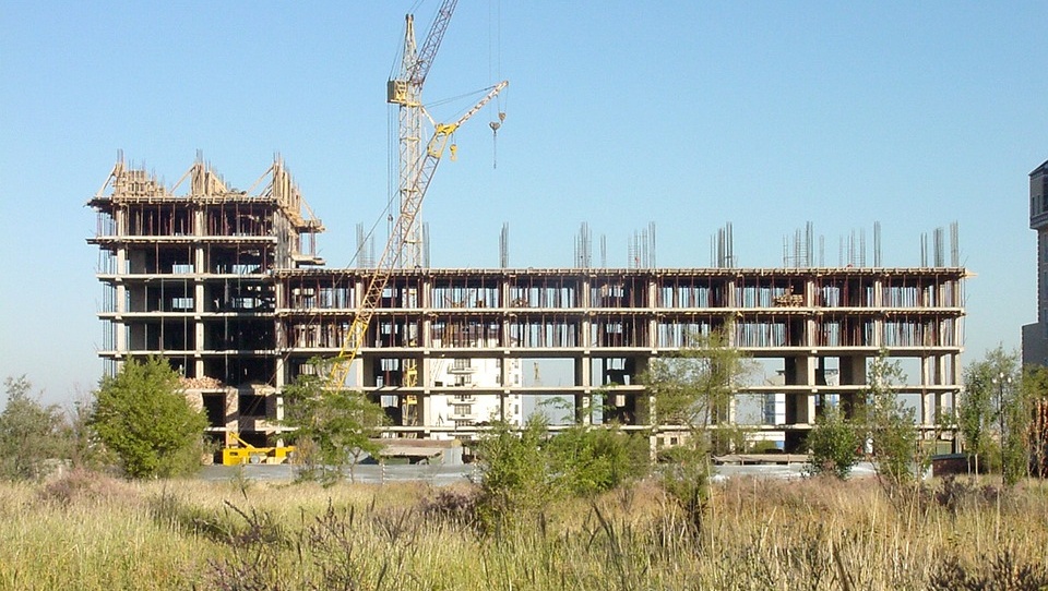 Квартира на бумаге – как не угодить в ловушку долгостроя