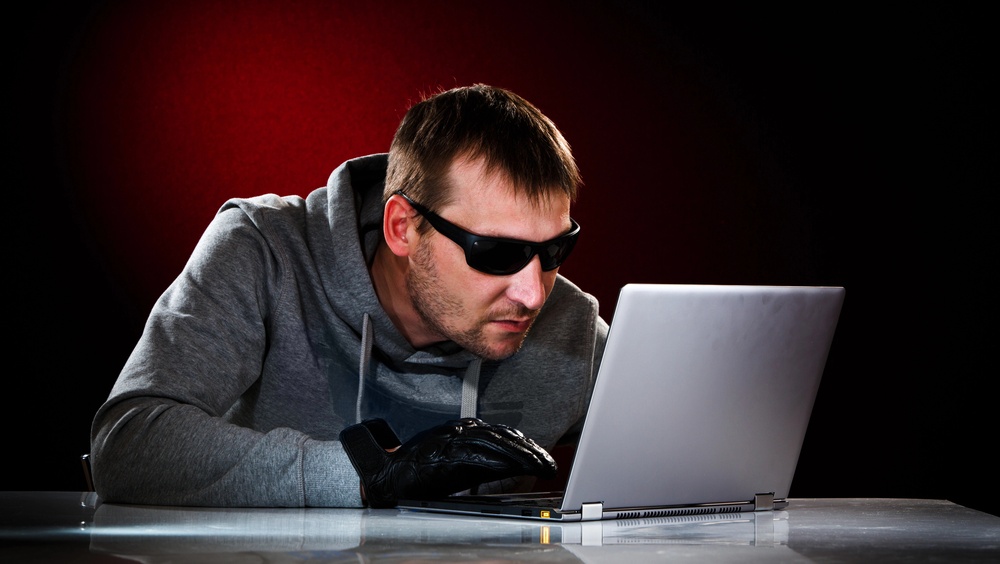 Четверо жителей Марий Эл потеряли на сделках в интернете почти 100 тысяч рублей