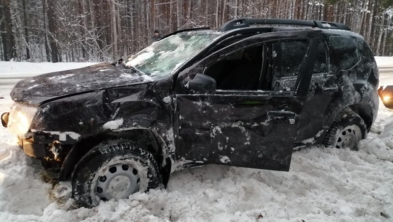 В Марий Эл в Рождество автоледи опрокинулась в кювет