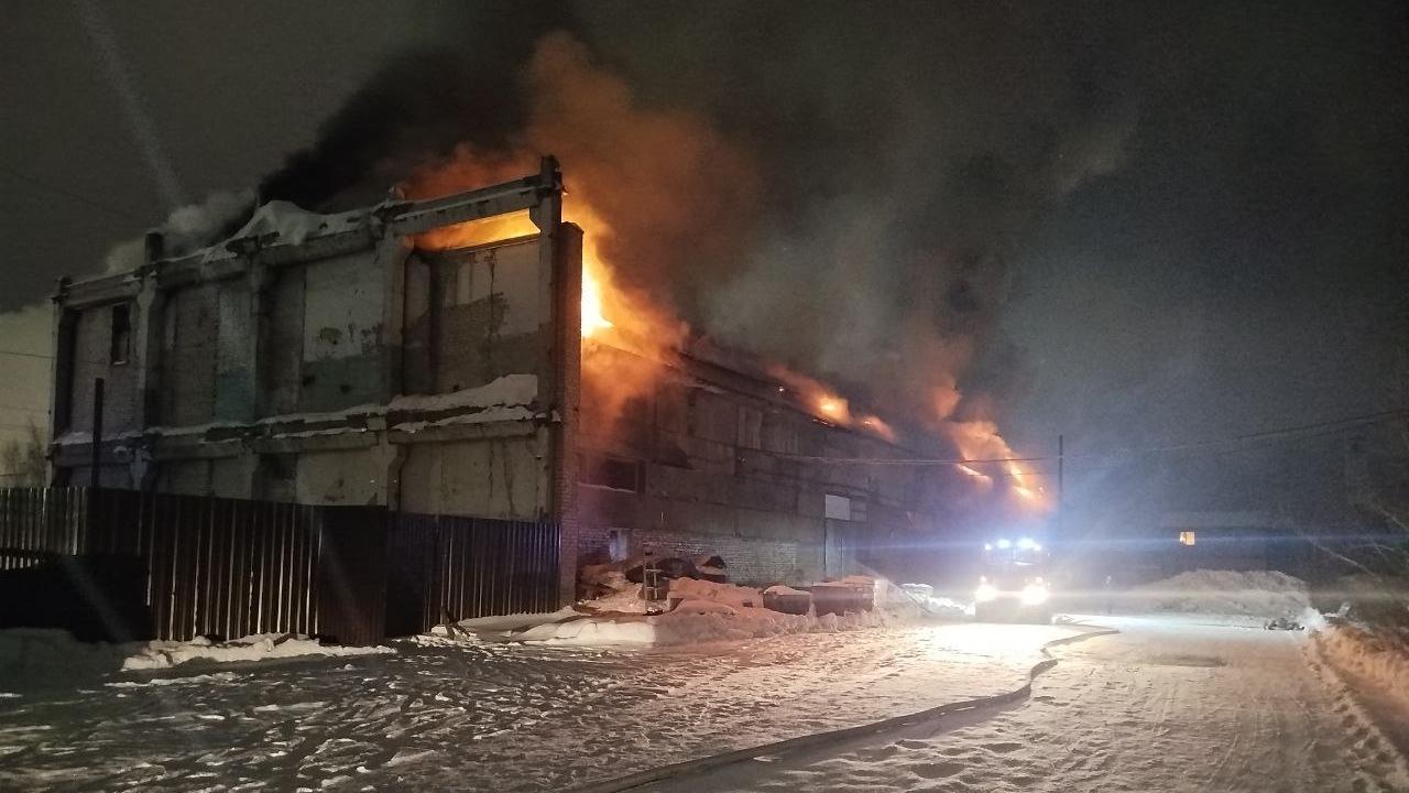 Стали известны подробности второго крупного пожара на производстве Волжска