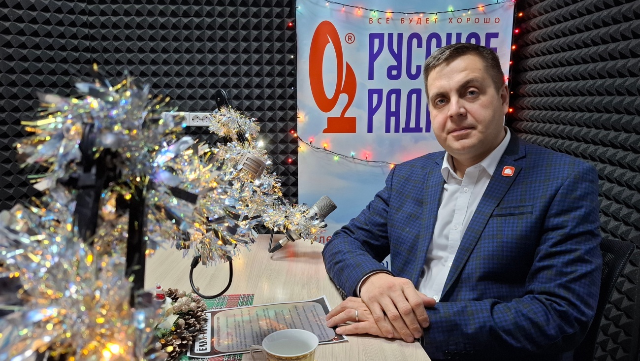 Радиослушатели проекта «Ёлки-Иголки» узнали о традициях «Этажей»