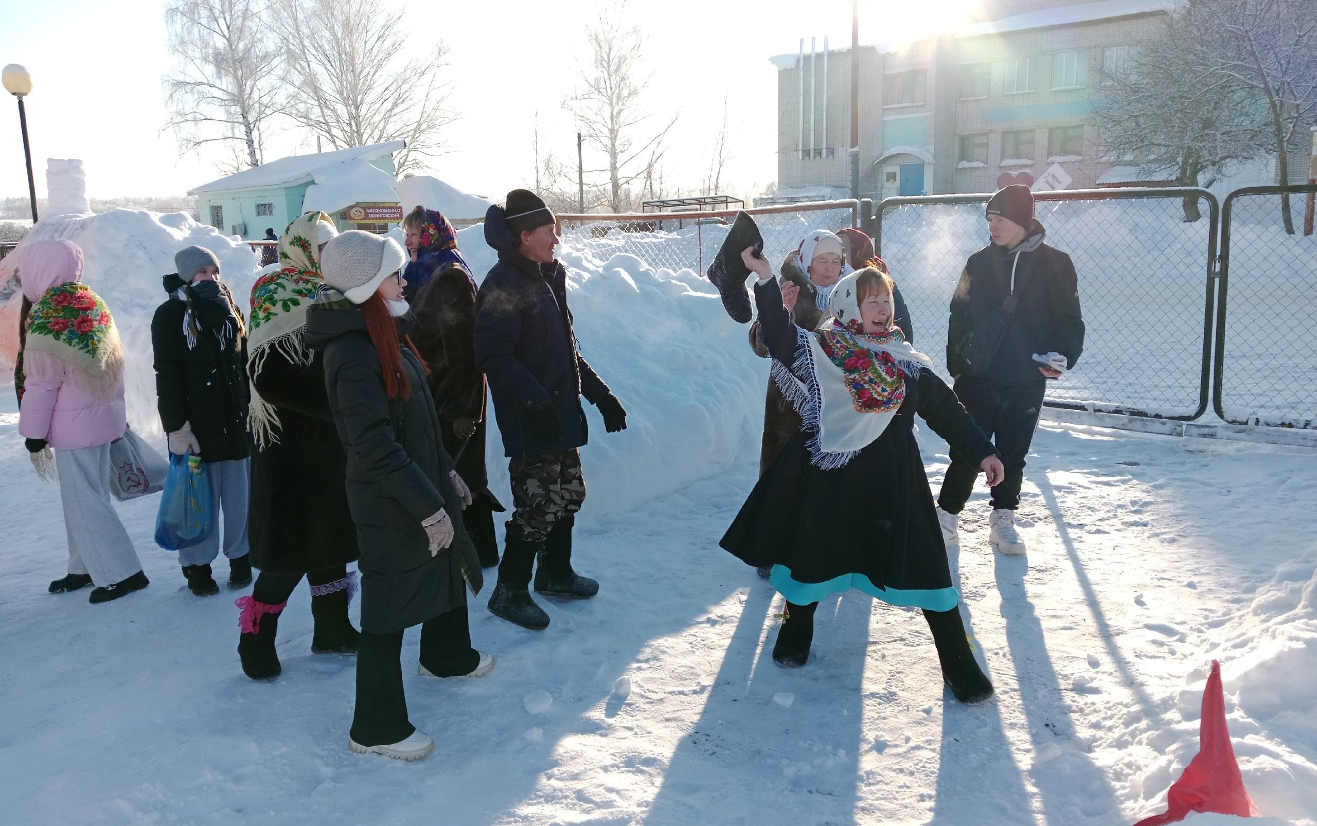 В Волжском районе весело отметили праздник валенок - «Портышкем пайрем»