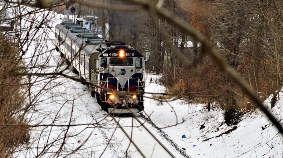 На новых билетах РЖД разместили просьбу к пассажирам нижних полок