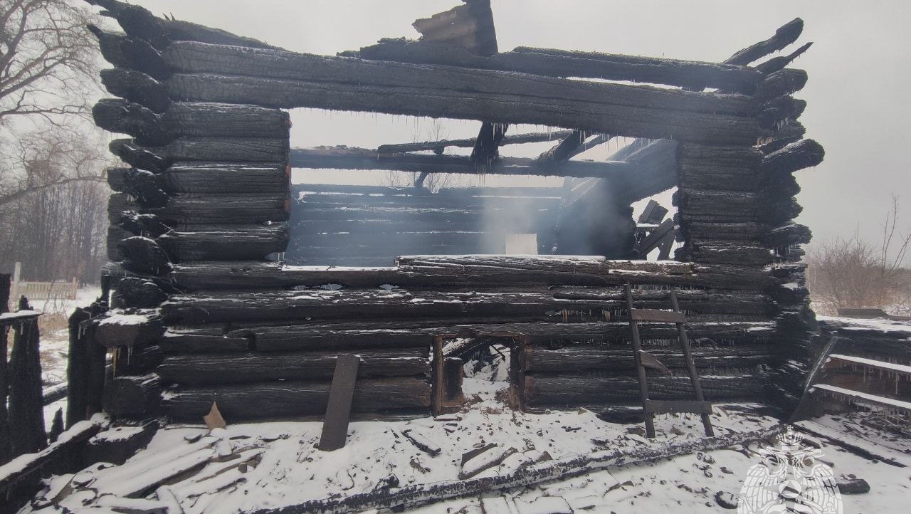 В Килемарском районе непотушенная сигарета спалила весь дом