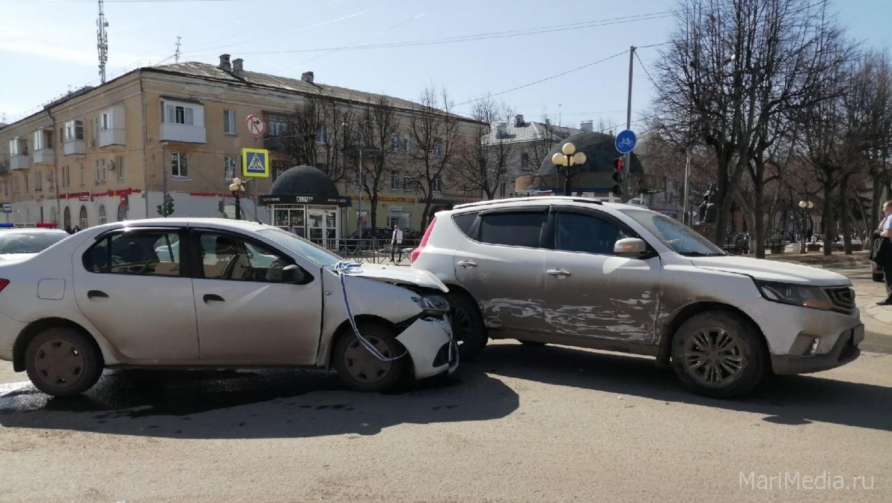 На перекрёстке Советской и бульвара Чавайна – очередное ДТП