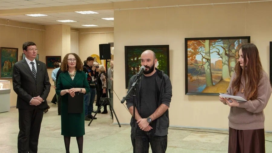 Около 100 художников Марий Эл представили свои работы на выставке в музее ИЗО