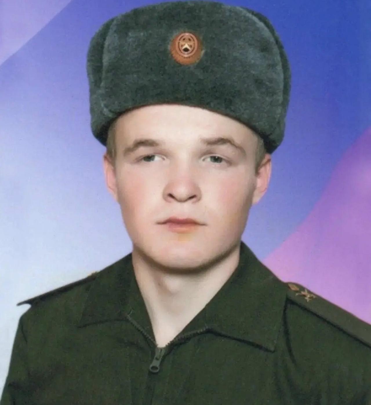 В Новоторъяльском округе похоронили 29-летнего бойца