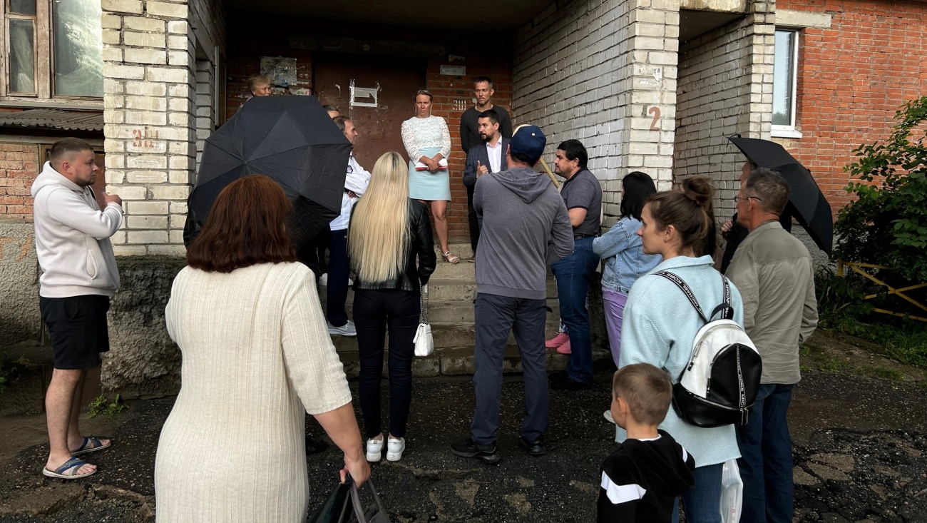 В Йошкар-Оле недобросовестный подрядчик сорвал ремонт двора на улице Дружбы, 77