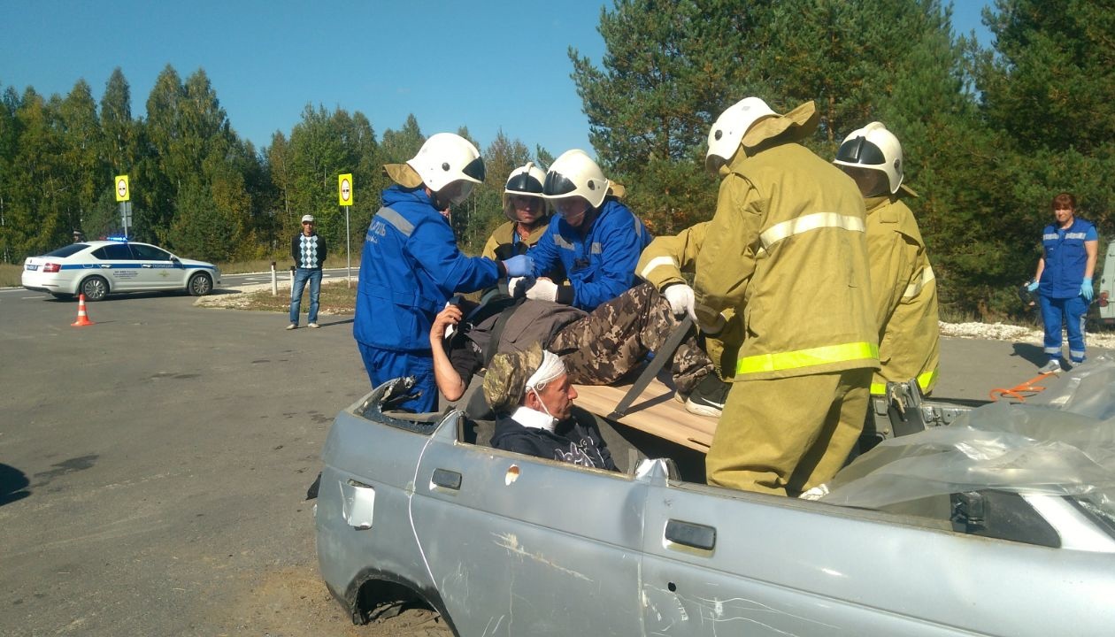 В Юринском районе учились спасать пострадавших в ДТП