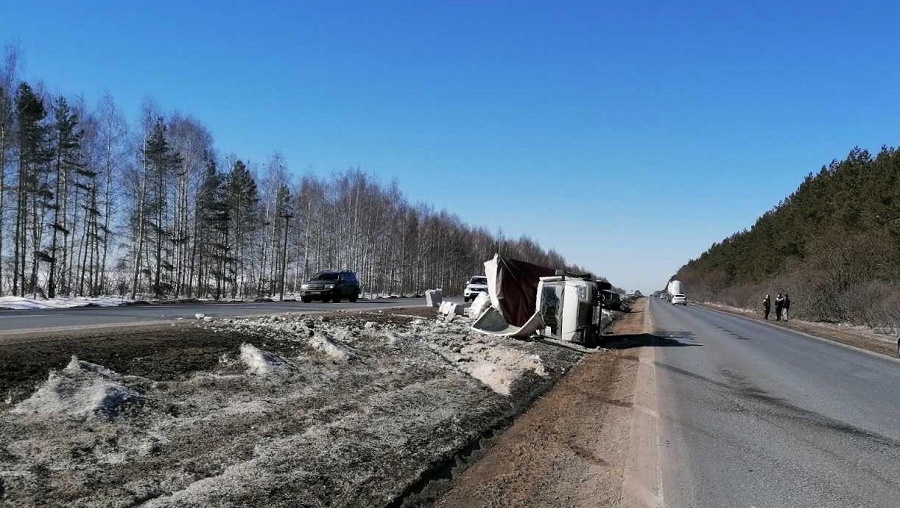 В Марий Эл в ДТП пострадали молодой человек и водитель «ВАЗ»