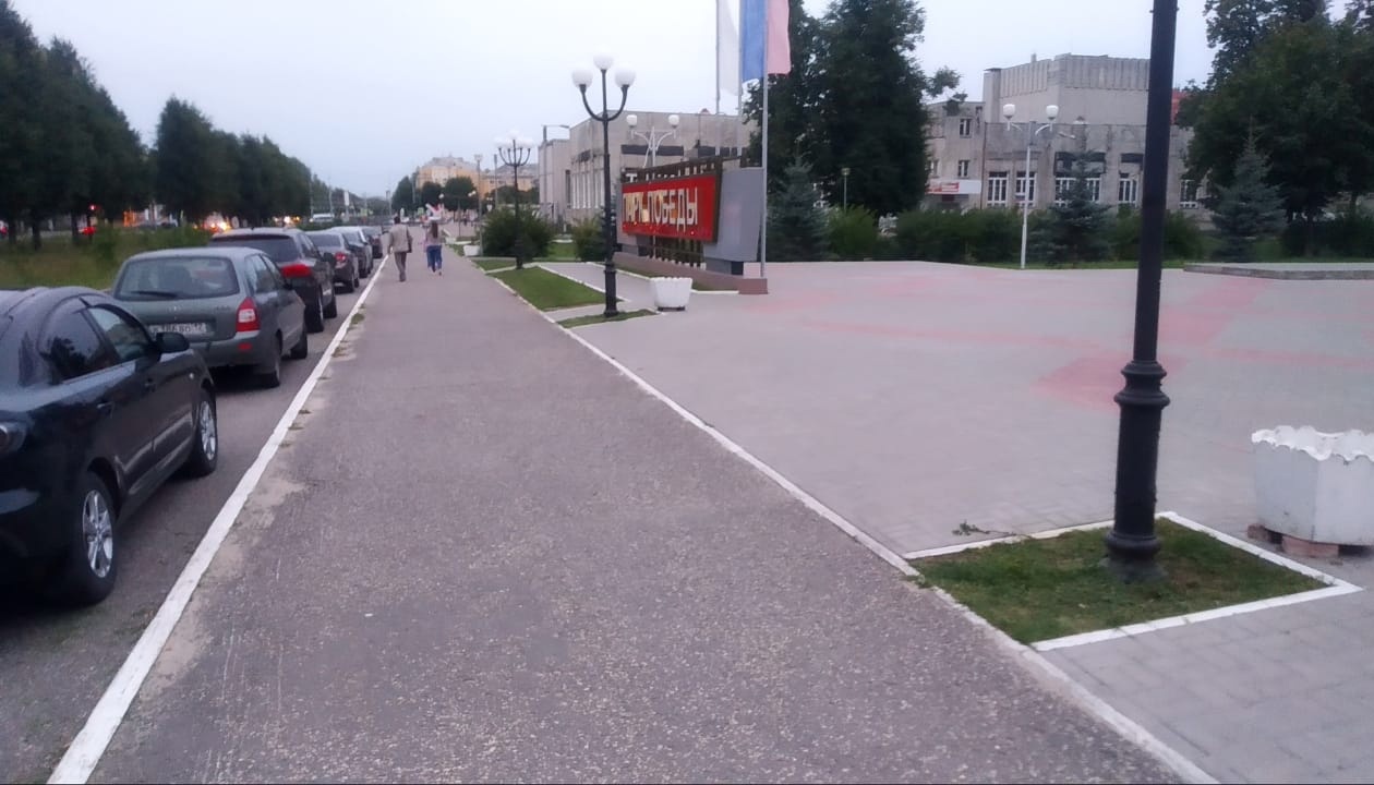 В Йошкар-Оле девочка-велосипедистка 10-12 лет наехала на женщину и скрылась