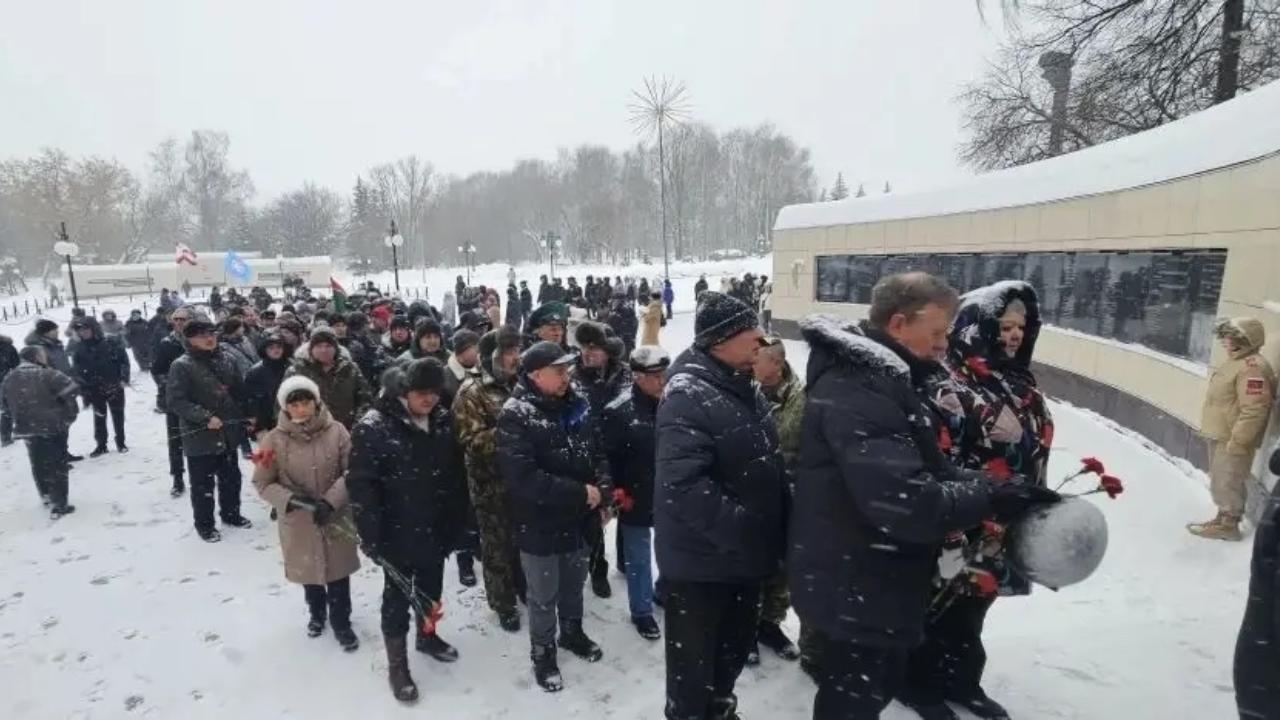 В Йошкар-Оле почтили память военнослужащих локальных войн