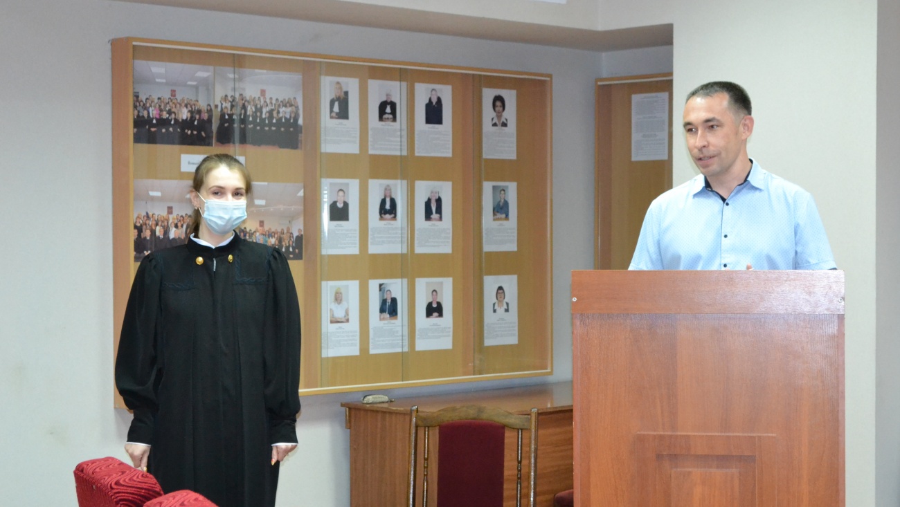 Впервые назначенной судье в Йошкар-Оле вручили мантию