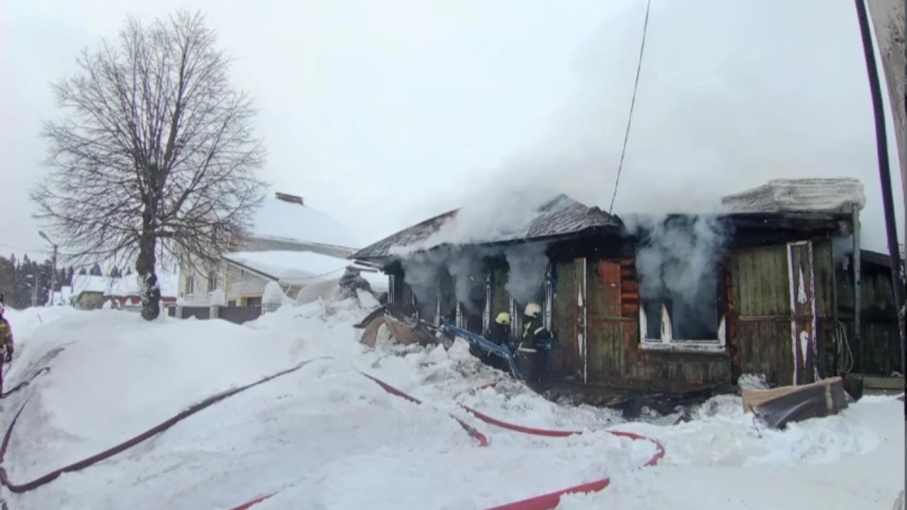 Пожарные в Марий Эл за неделю расправились с 12 пожарами