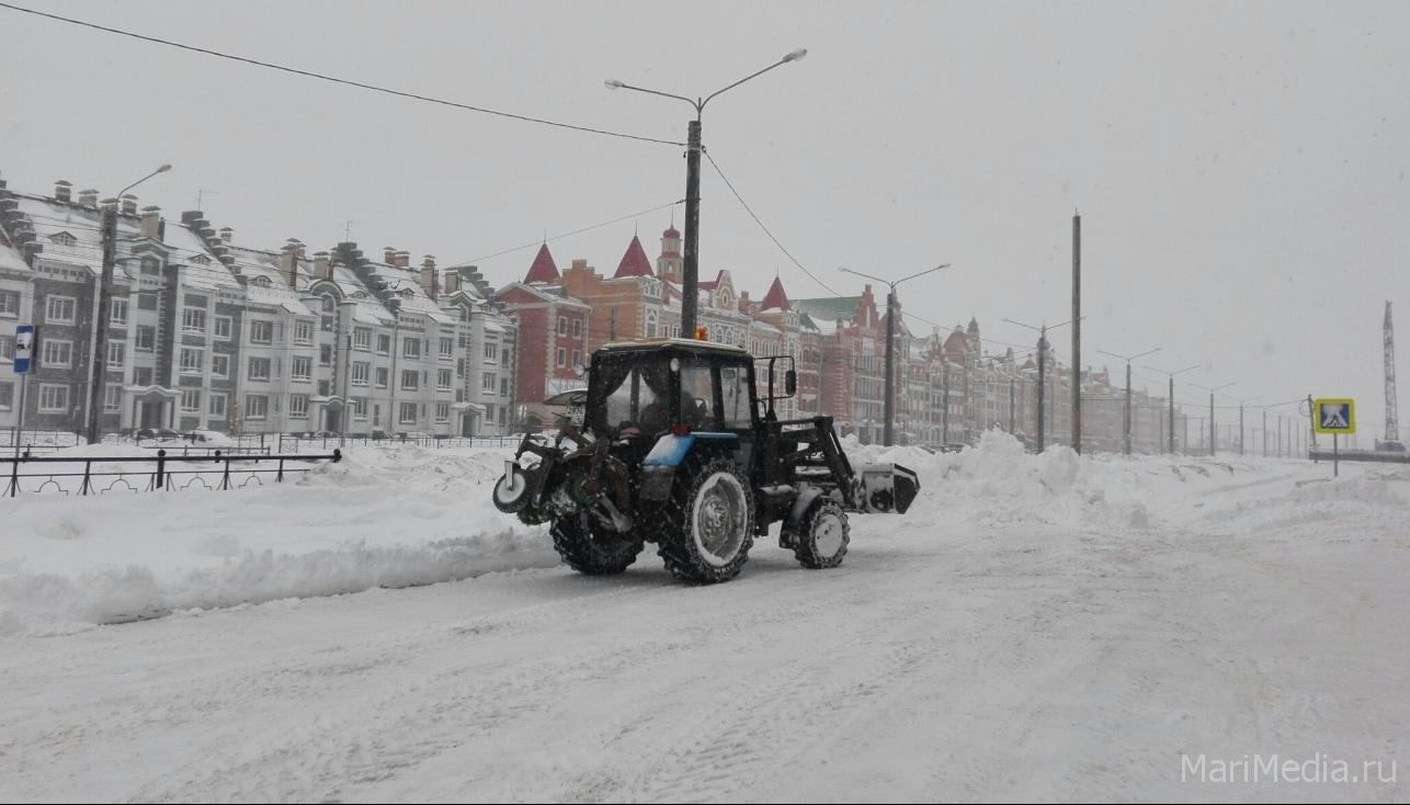 В Йошкар-Оле под предлогом уборки снега у тракториста выманили 11 тысяч рублей