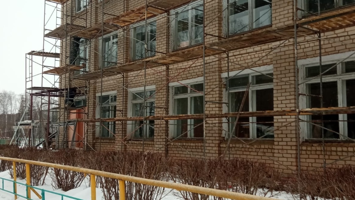 В Сернурском районе ремонтируют Казанскую школу
