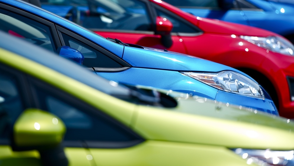 Заключать и расторгать договоры купли-продажи автомобилей можно на сайте Госуслуг