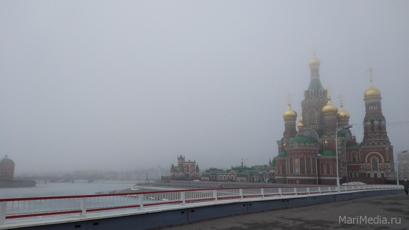 Синоптики прогнозируют тёплую сырую погоду