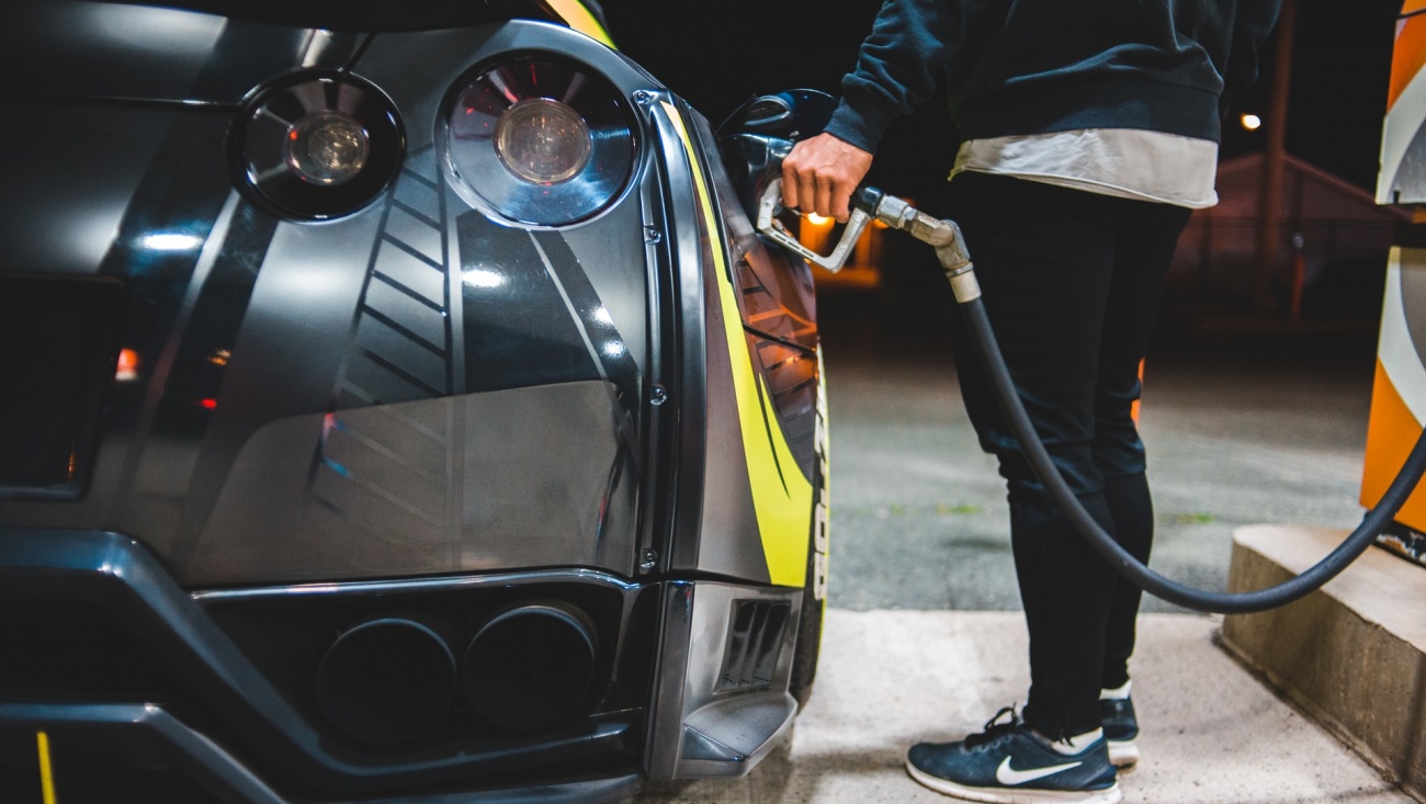 Клиенты Tele2 смогут покупать топливо со скидкой через Яндекс Заправки